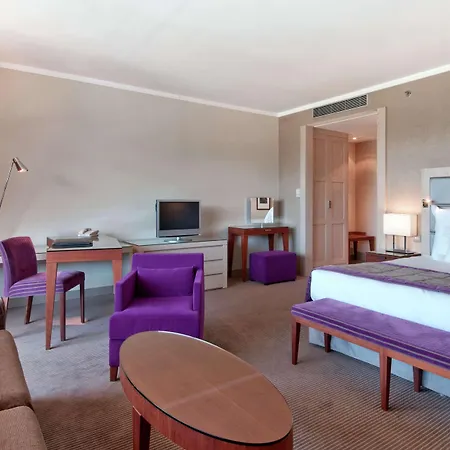 Hilton Les Bains Отель
