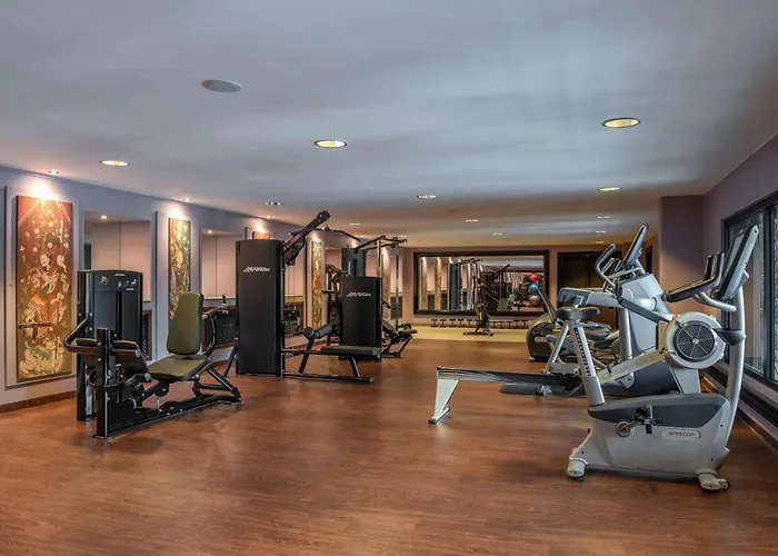 Hilton Les Bains Отель Эвиан-ле-Бен