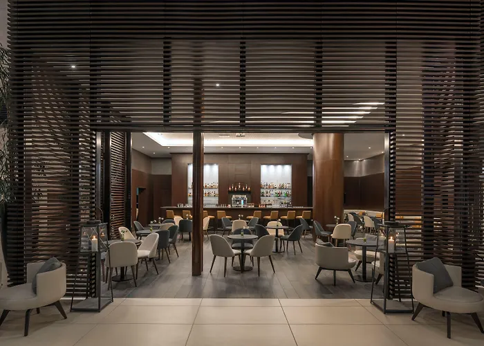 希尔顿伊凡乐班酒店 4*