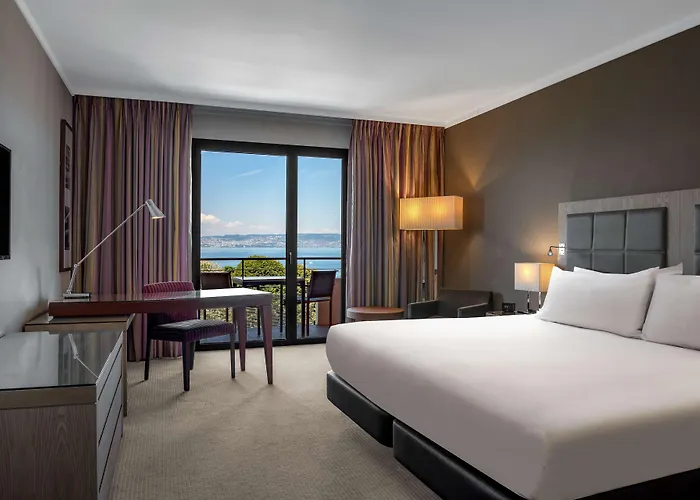 希尔顿伊凡乐班酒店 4*