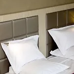 فندق هيلتون إفيان ليه با