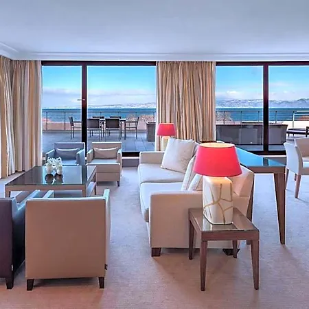 Hotel By Leonardo